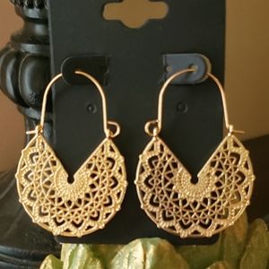 Gold Filagree Fashion Earrings